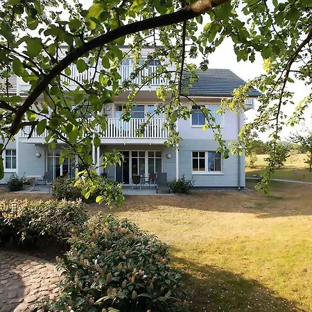 Apartmenthaus 07 *